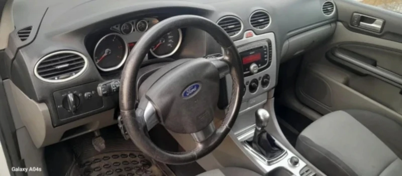 Ford Focus 1.6, снимка 5 - Автомобили и джипове - 49188967