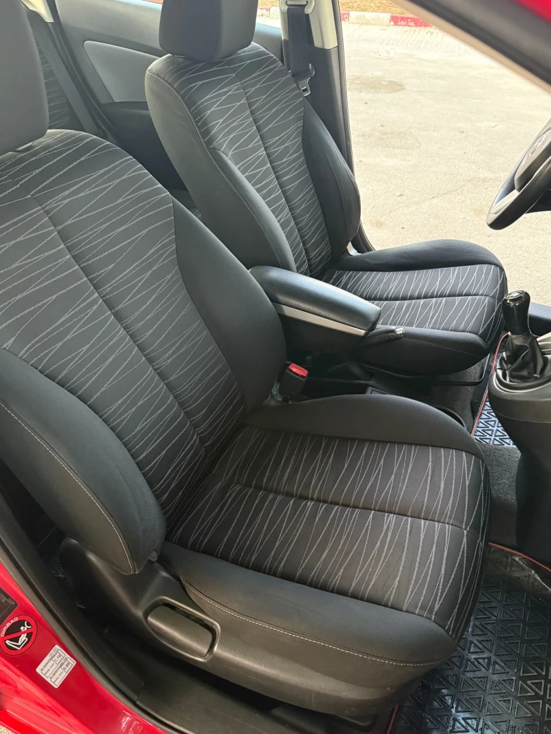 Mazda 2 1.4, снимка 10 - Автомобили и джипове - 52625342