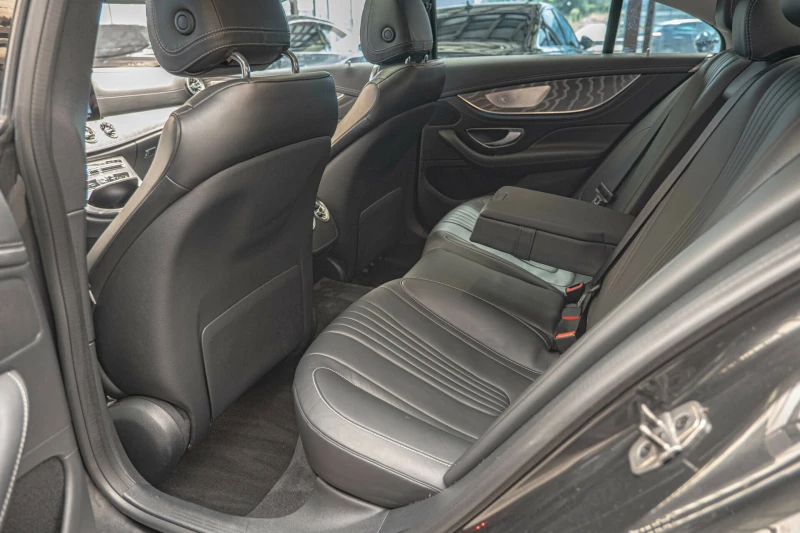 Mercedes-Benz CLS 400 AMG/4Matic/Burmester/Подгрев/Камера 360, снимка 9 - Автомобили и джипове - 51435598