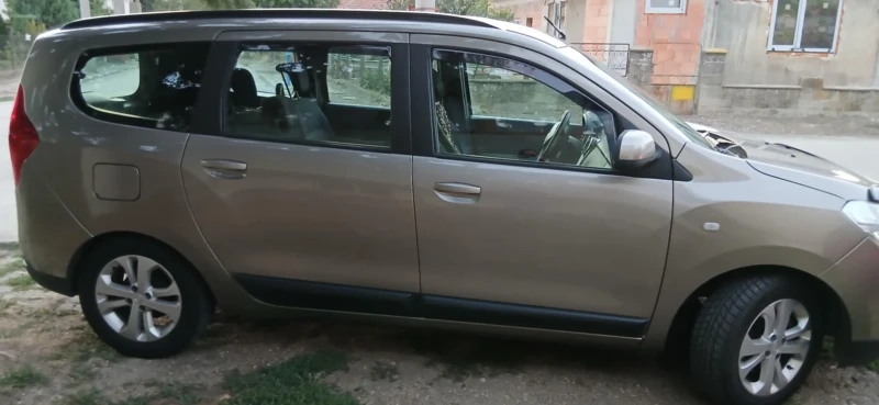 Dacia Lodgy, снимка 5 - Автомобили и джипове - 52891733
