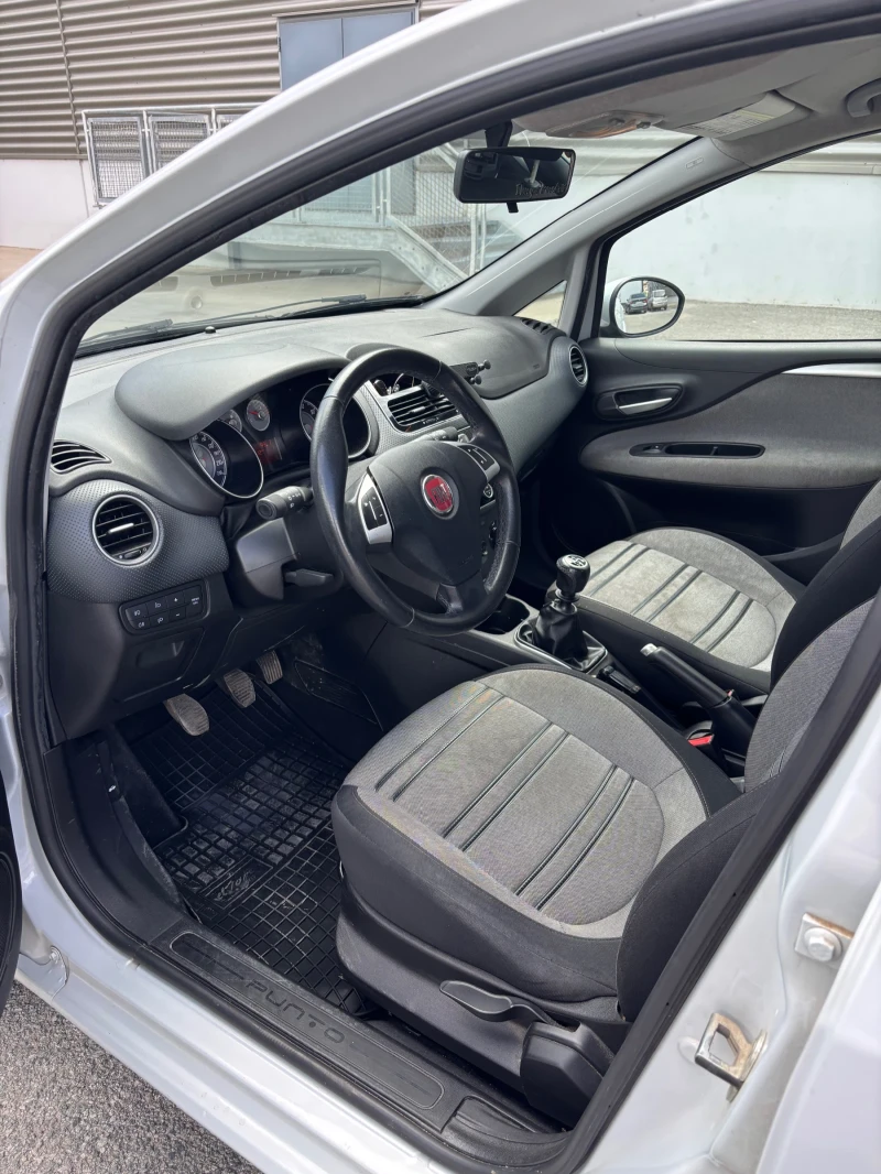 Fiat Punto 1.4 EVO, снимка 6 - Автомобили и джипове - 52374888