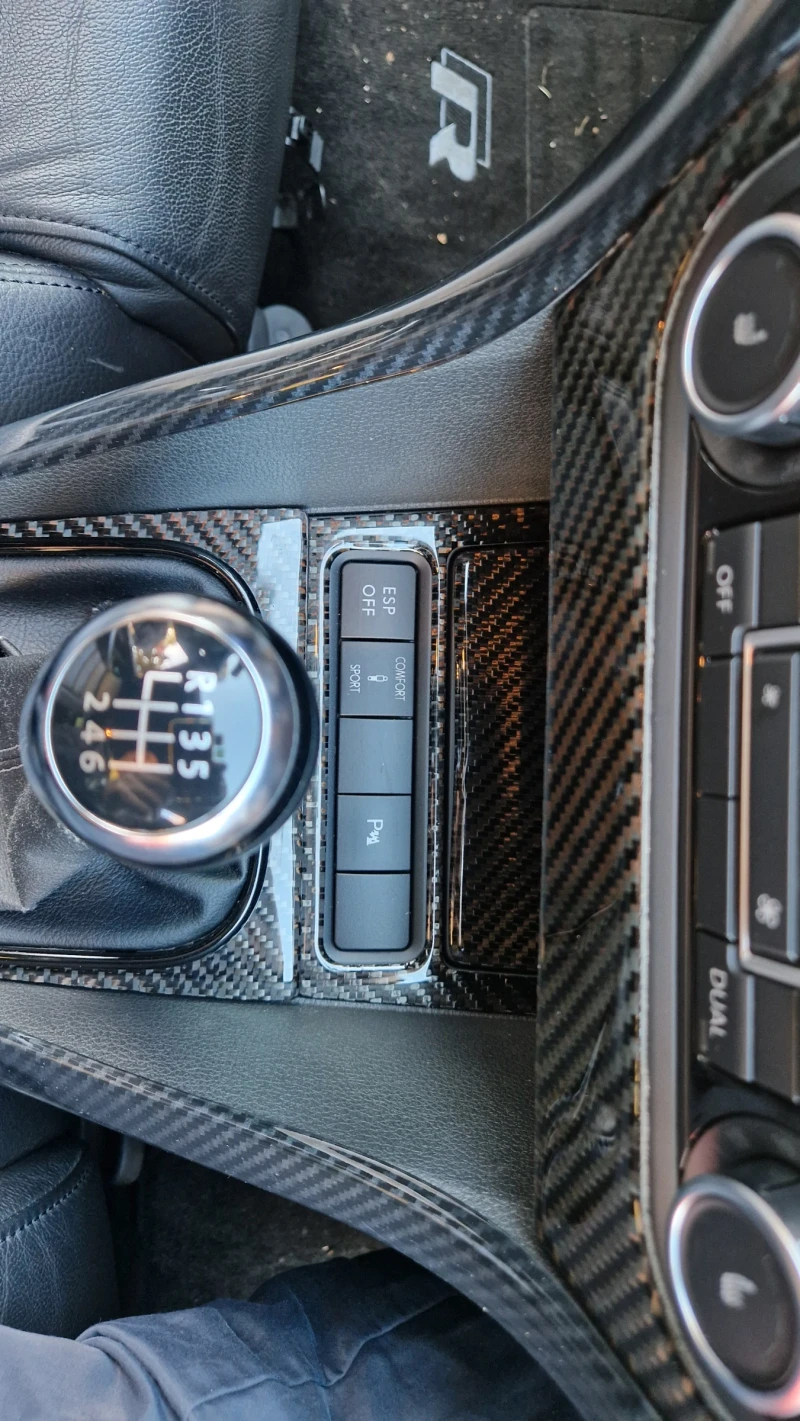 VW Golf 6R 2.0 306 к.с.4х4 НОВ ВНОС ШВЕЙЦАРИЯ , снимка 14 - Автомобили и джипове - 52720885