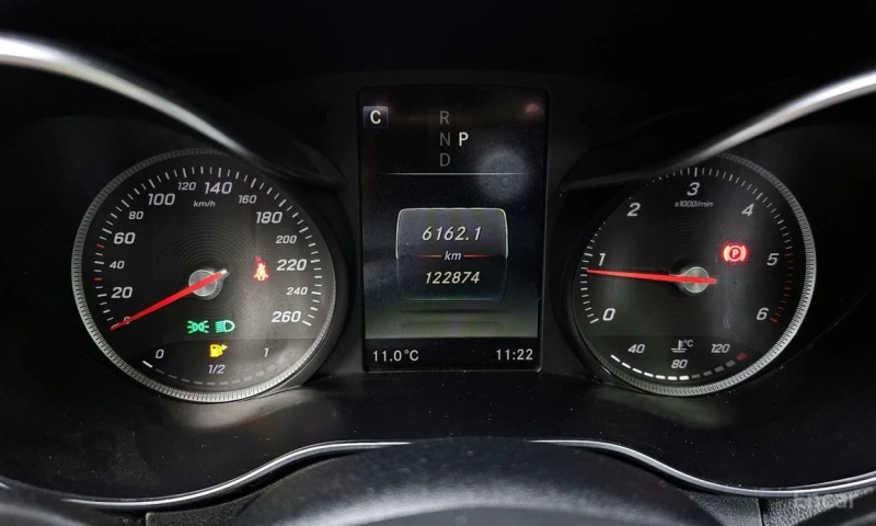 Mercedes-Benz C 220, снимка 8 - Автомобили и джипове - 52938756