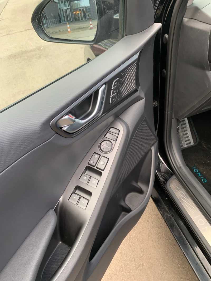 Hyundai Ioniq, снимка 10 - Автомобили и джипове - 52978901