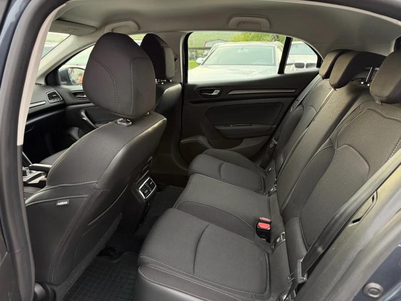 Renault Megane 1.5DCI , снимка 9 - Автомобили и джипове - 53534502