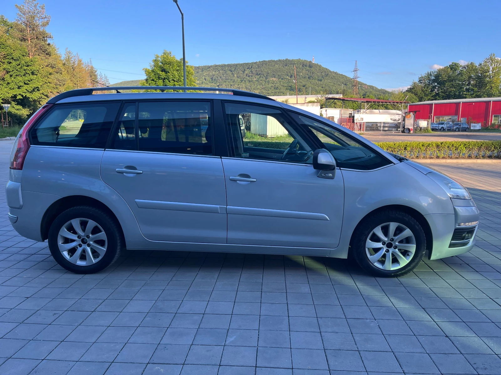 Citroen Grand C4 Picasso 1.6 HDi 112кс Безупречна !!! - изображение 4