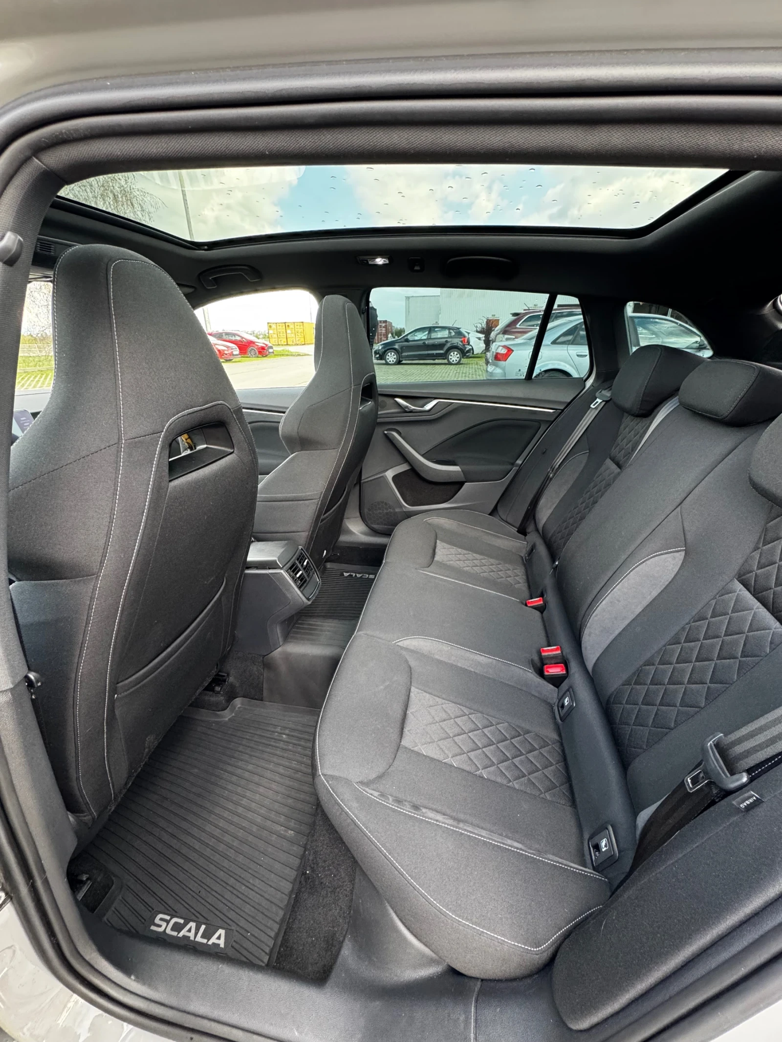 Skoda Scala 1.6 TDI 115 кс ПАНОРАМА АВТОМАТ КАТО НОВА - изображение 9