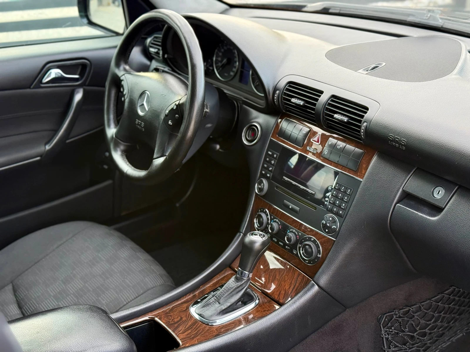 Mercedes-Benz C 220 CDI* FACE* CLIMA* AUTOMATIC* 150HP* ТЕГЛИЧ*  - изображение 10