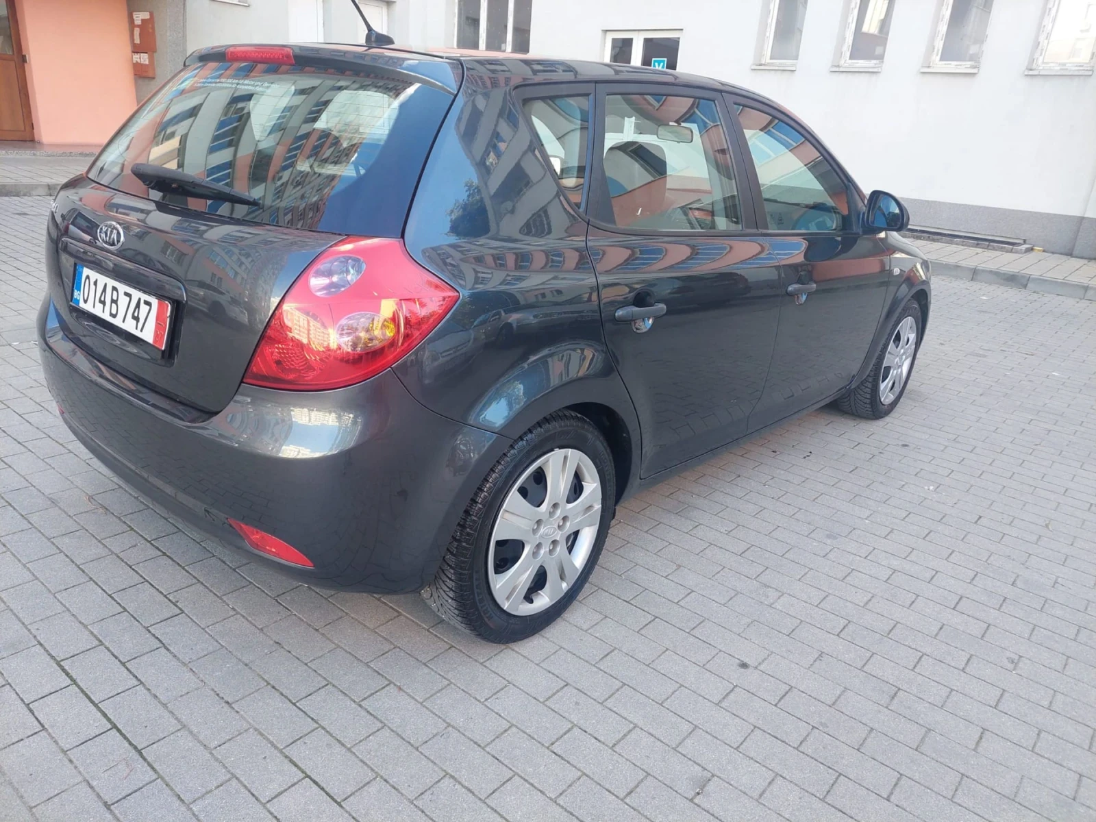Kia Ceed 1.4 128000км - изображение 4