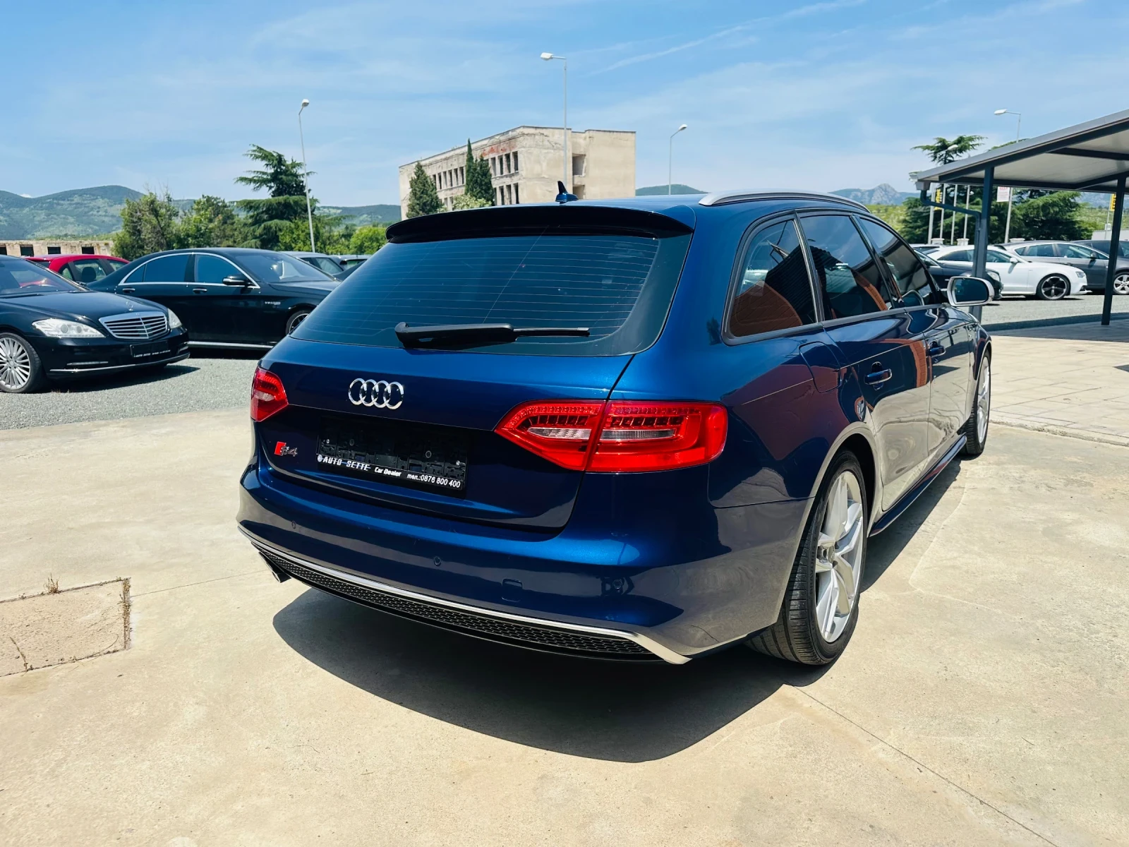 Audi A4 2.0TDI/S4-пакет/NaviLED - изображение 5