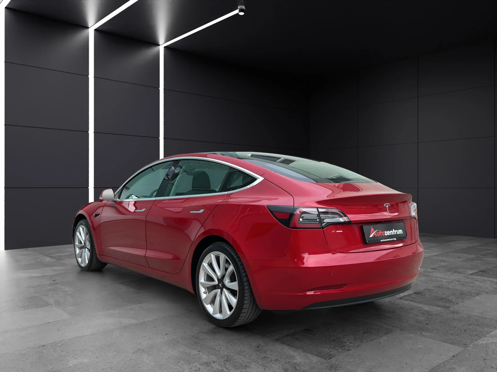 Tesla Model 3 Standart Range Plus - изображение 4