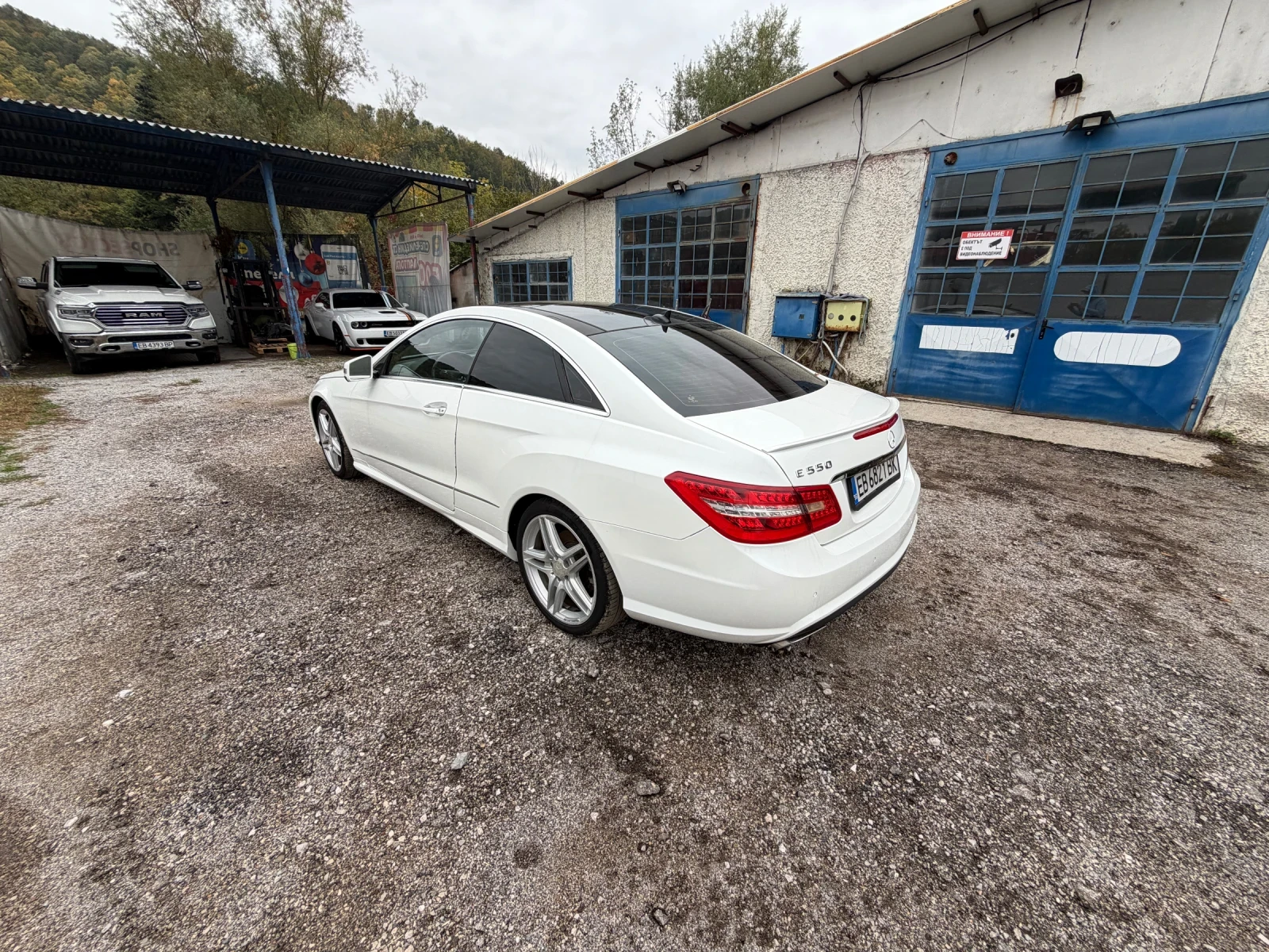 Mercedes-Benz E 500  - изображение 5