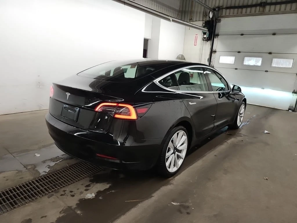 Tesla Model 3 * STANDARD RANGE PLUS * CARFAX * ЦЕНА ДО БГ - изображение 3