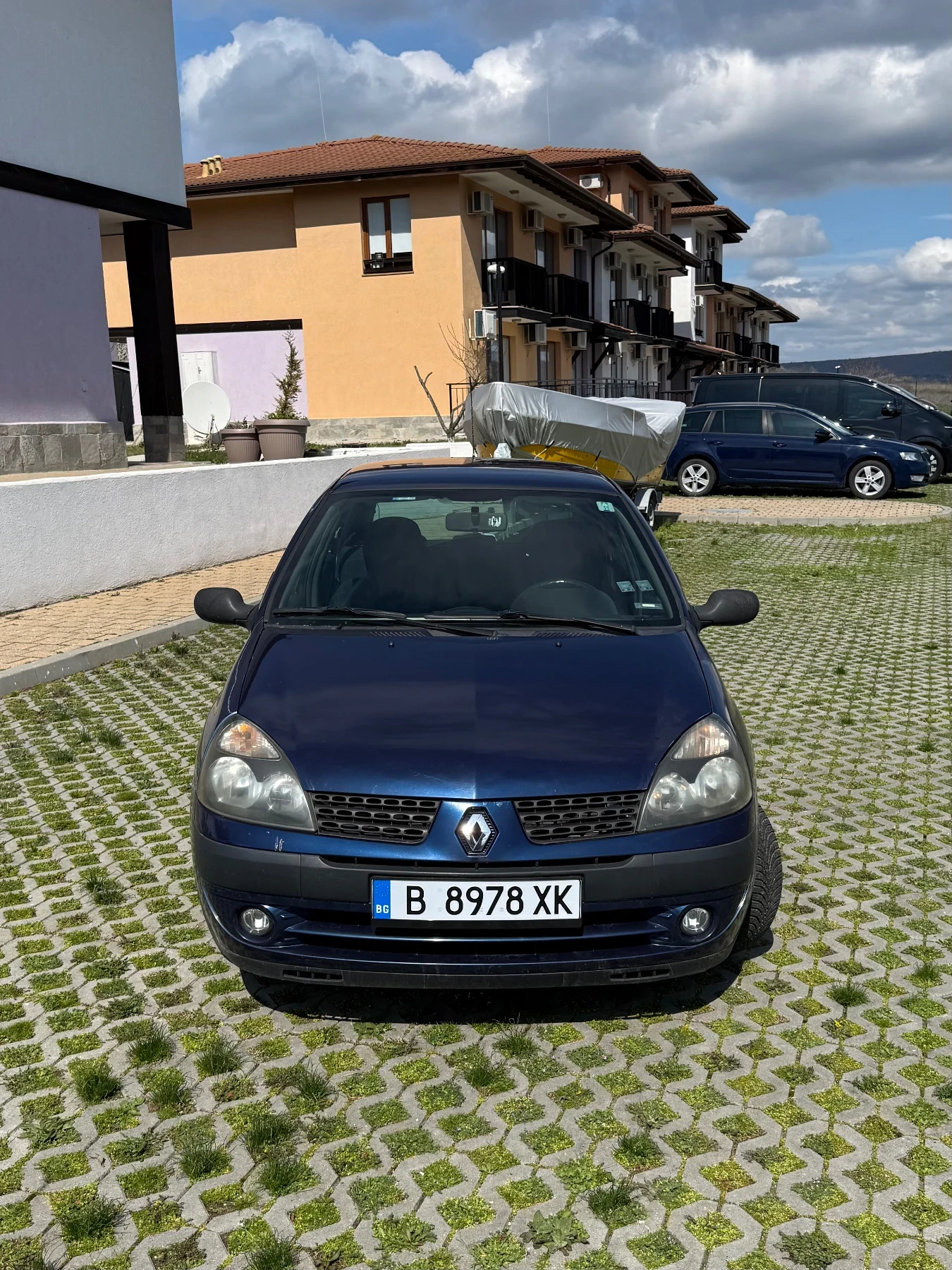 Renault Clio, снимка 2 - Автомобили и джипове - 54044079