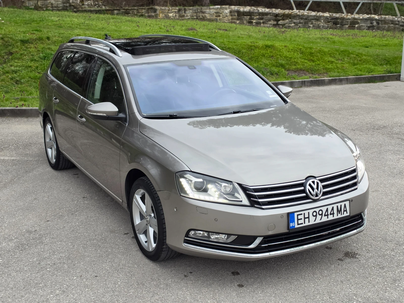 VW Passat 2.0TDI* 4x4* НАВИ* КОЖА* ПАНОРАМА* LED* FULL, снимка 3 - Автомобили и джипове - 54059017