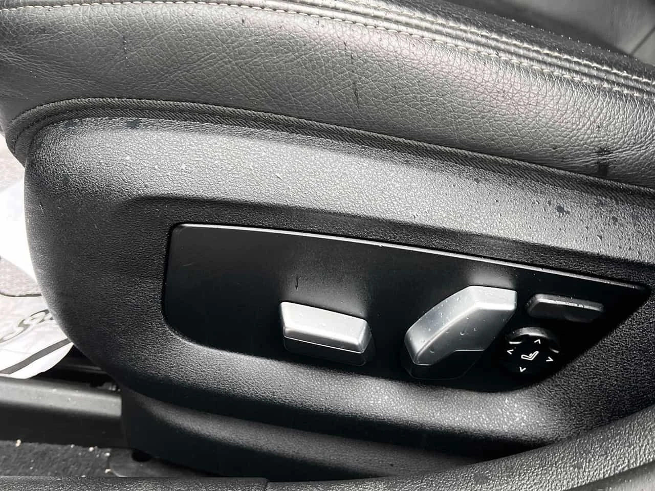 BMW 530 i xDrive/HUD/AMBIENT/ПОДГРЕВИ/ШИБИДАХ, снимка 14 - Автомобили и джипове - 54655839