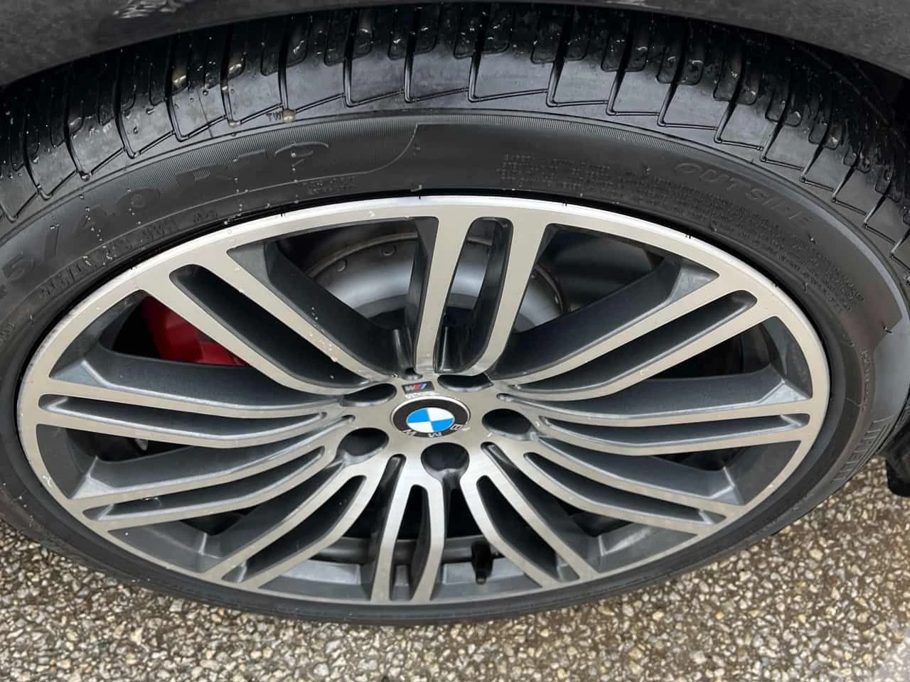 BMW 530 i xDrive/HUD/AMBIENT/ПОДГРЕВИ/ШИБИДАХ, снимка 6 - Автомобили и джипове - 54655839