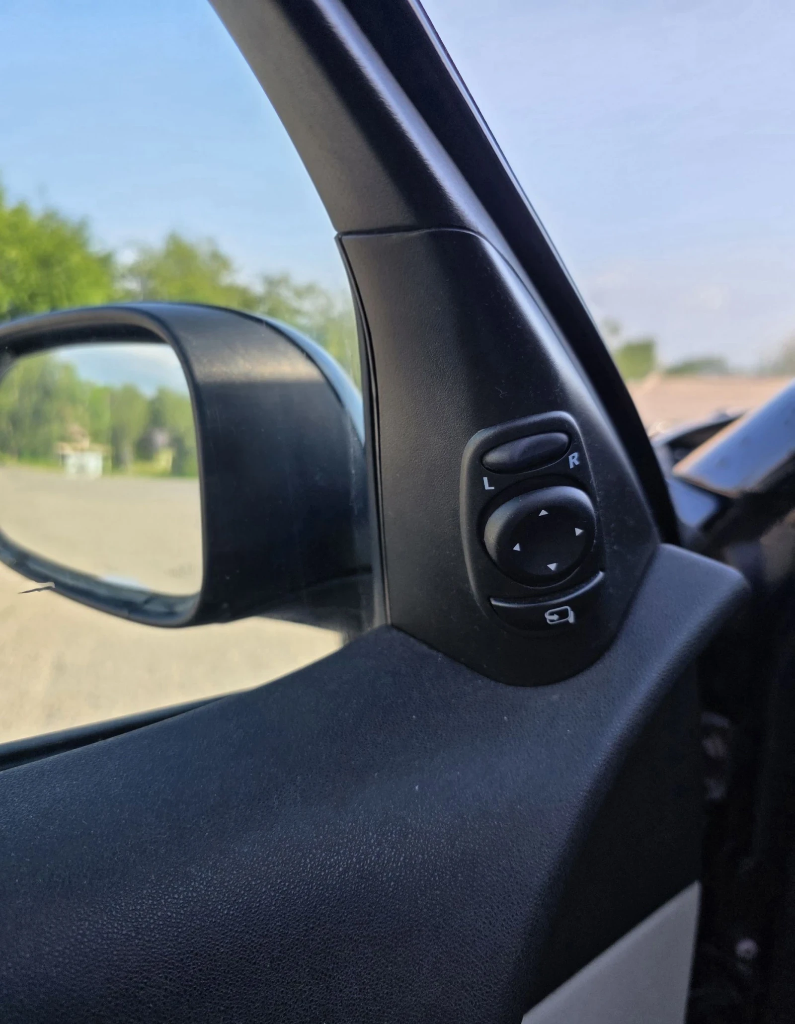 Saab 9-3 1.9 TID 16v, снимка 12 - Автомобили и джипове - 54704764