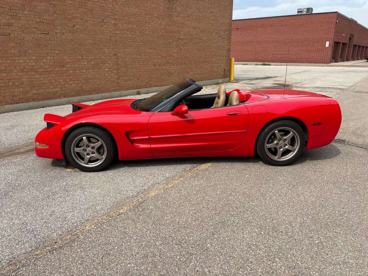Chevrolet Corvette | BOSE | CARFAX | ПОДГРЕВ | ДВА КЛЮЧА | , снимка 2 - Автомобили и джипове - 54833456