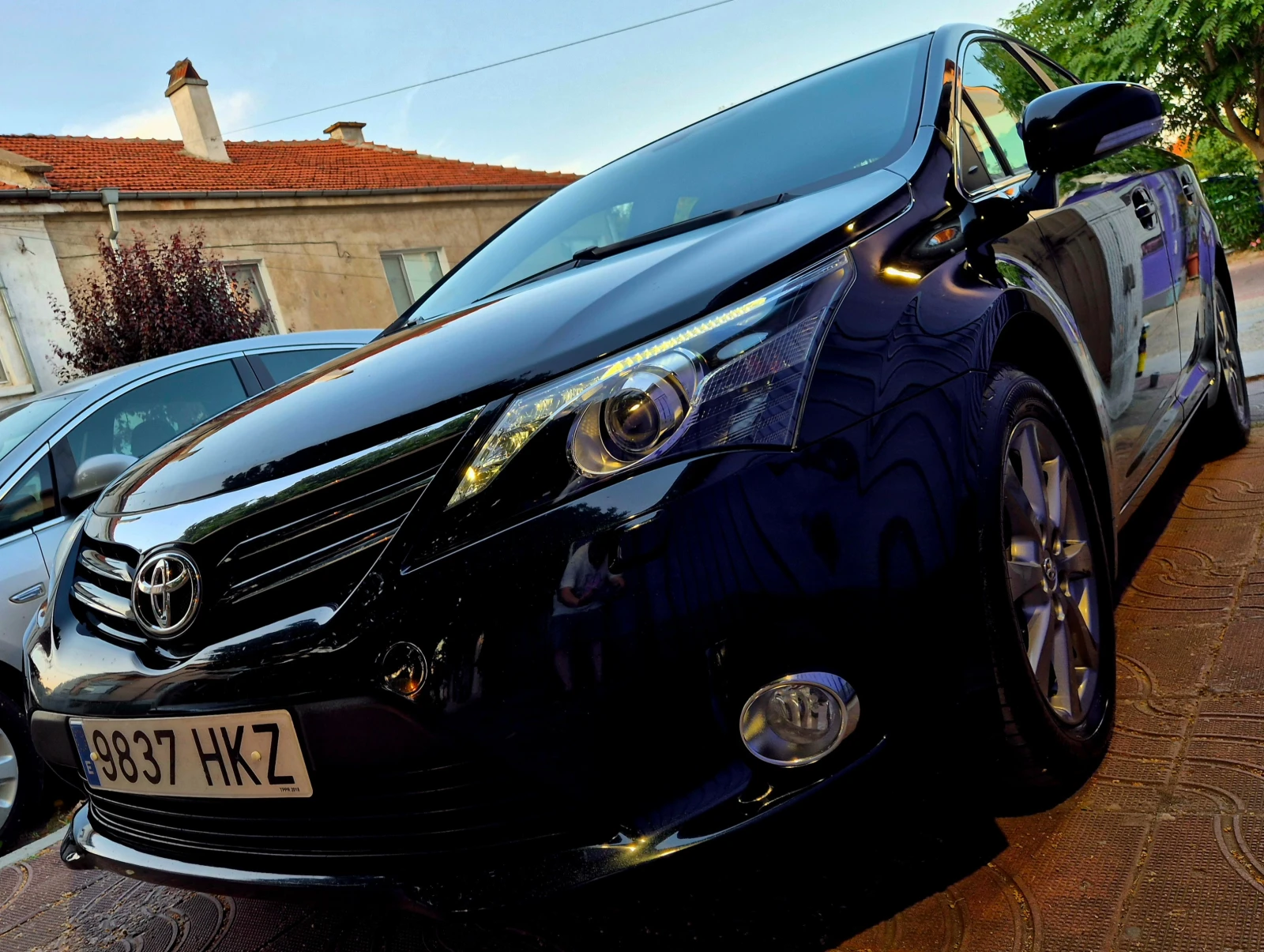 Toyota Avensis 2.2d-EXECUTIVE- navi-veriga-6speed-japan 