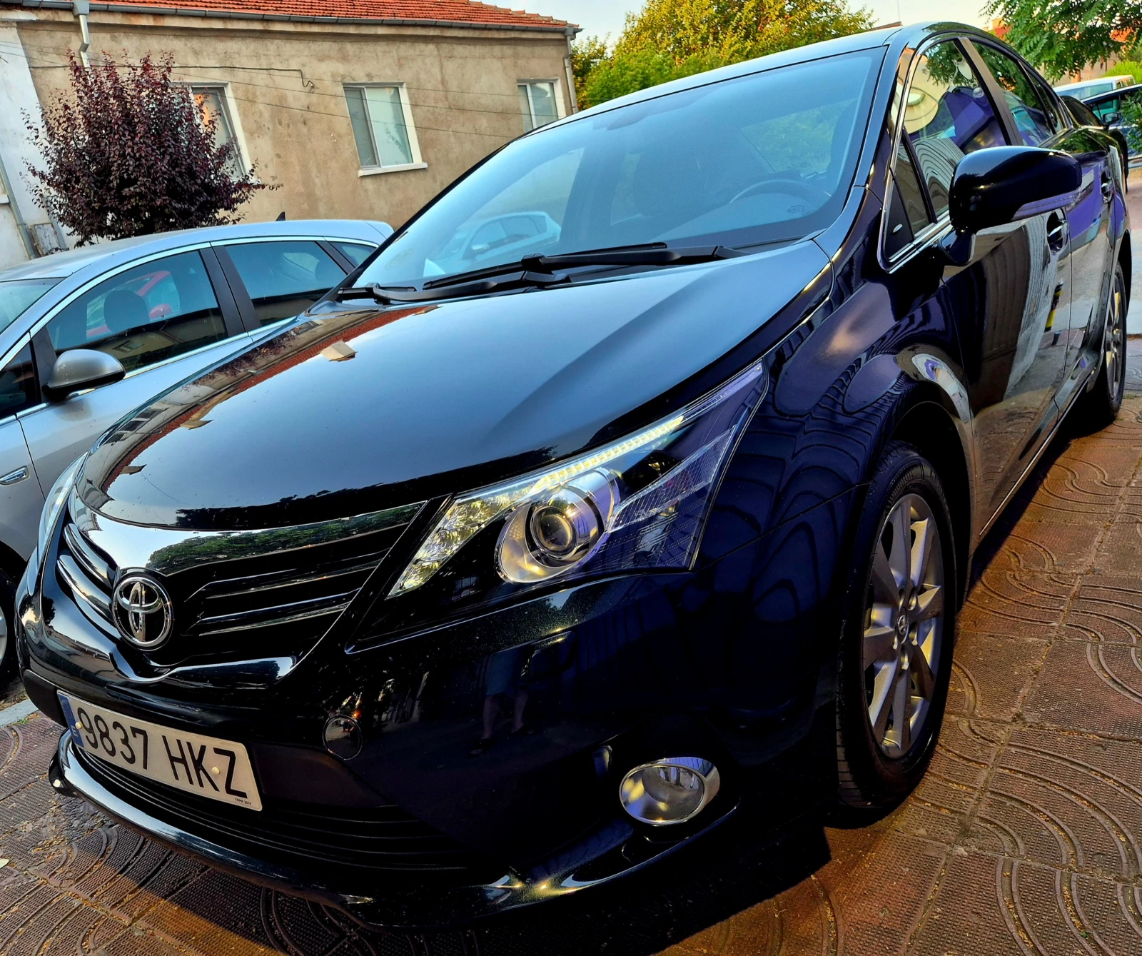 Toyota Avensis 2.2d-EXECUTIVE- navi-veriga-6speed-japan , снимка 3 - Автомобили и джипове - 55187463