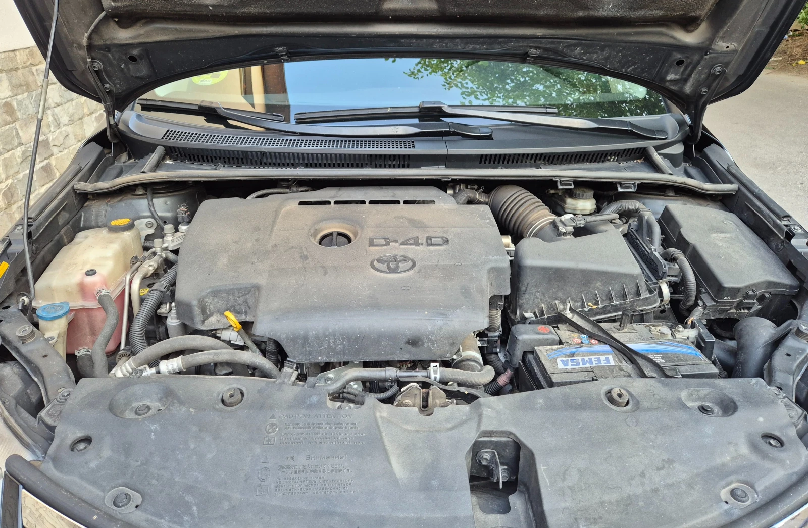 Toyota Avensis 2.2d-EXECUTIVE- navi-veriga-6speed-japan , снимка 16 - Автомобили и джипове - 55187463