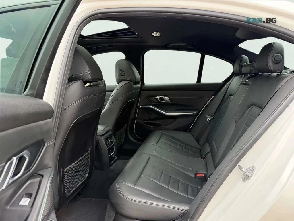 BMW 330 * xDrive * PANO * Автокредит * (Цена до България), снимка 9 - Автомобили и джипове - 55204107