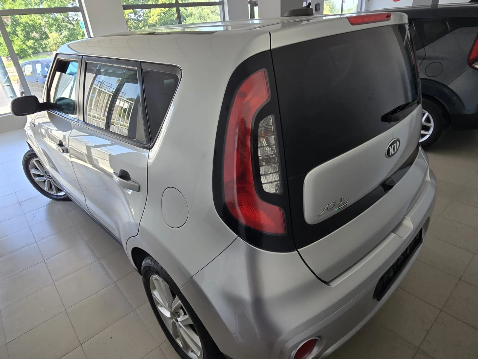 Kia Soul 2.0I, снимка 4 - Автомобили и джипове - 55614907