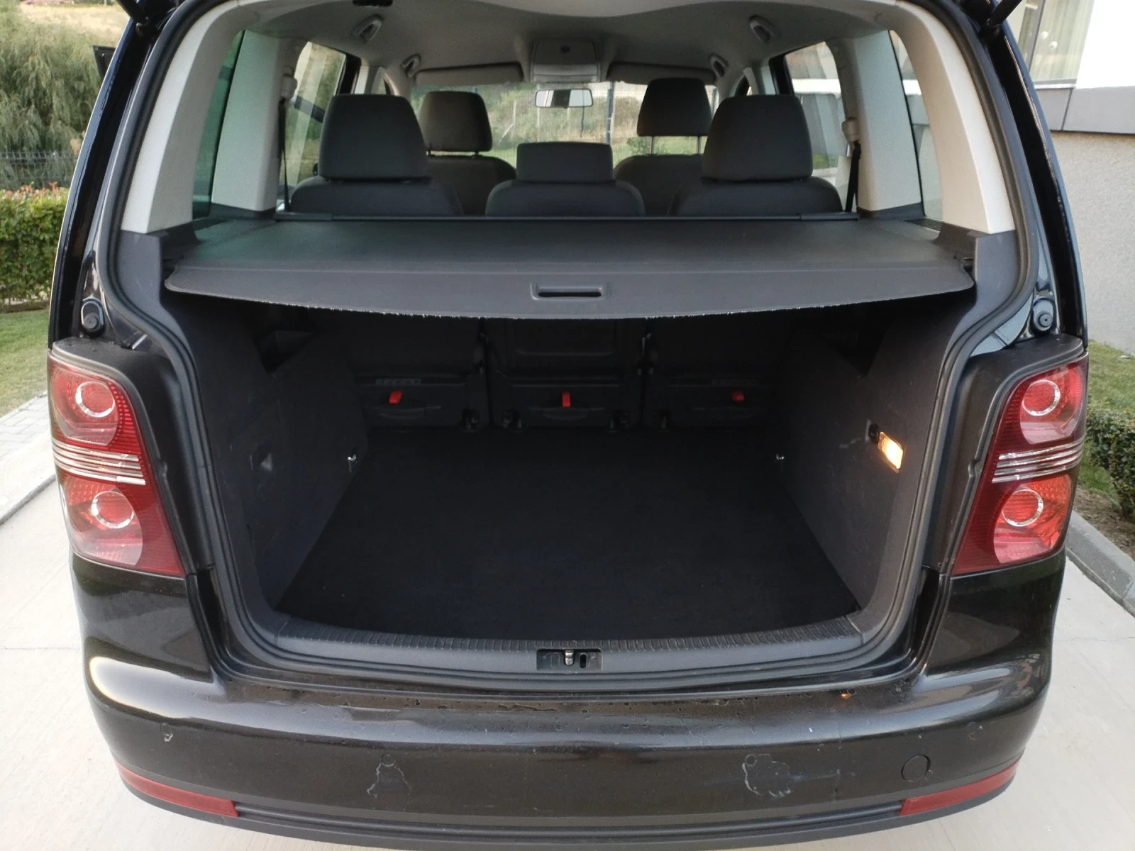 VW Touran 1.9 TDI 105HP Климатроник Подгреви Темпомат , снимка 14 - Автомобили и джипове - 55901491