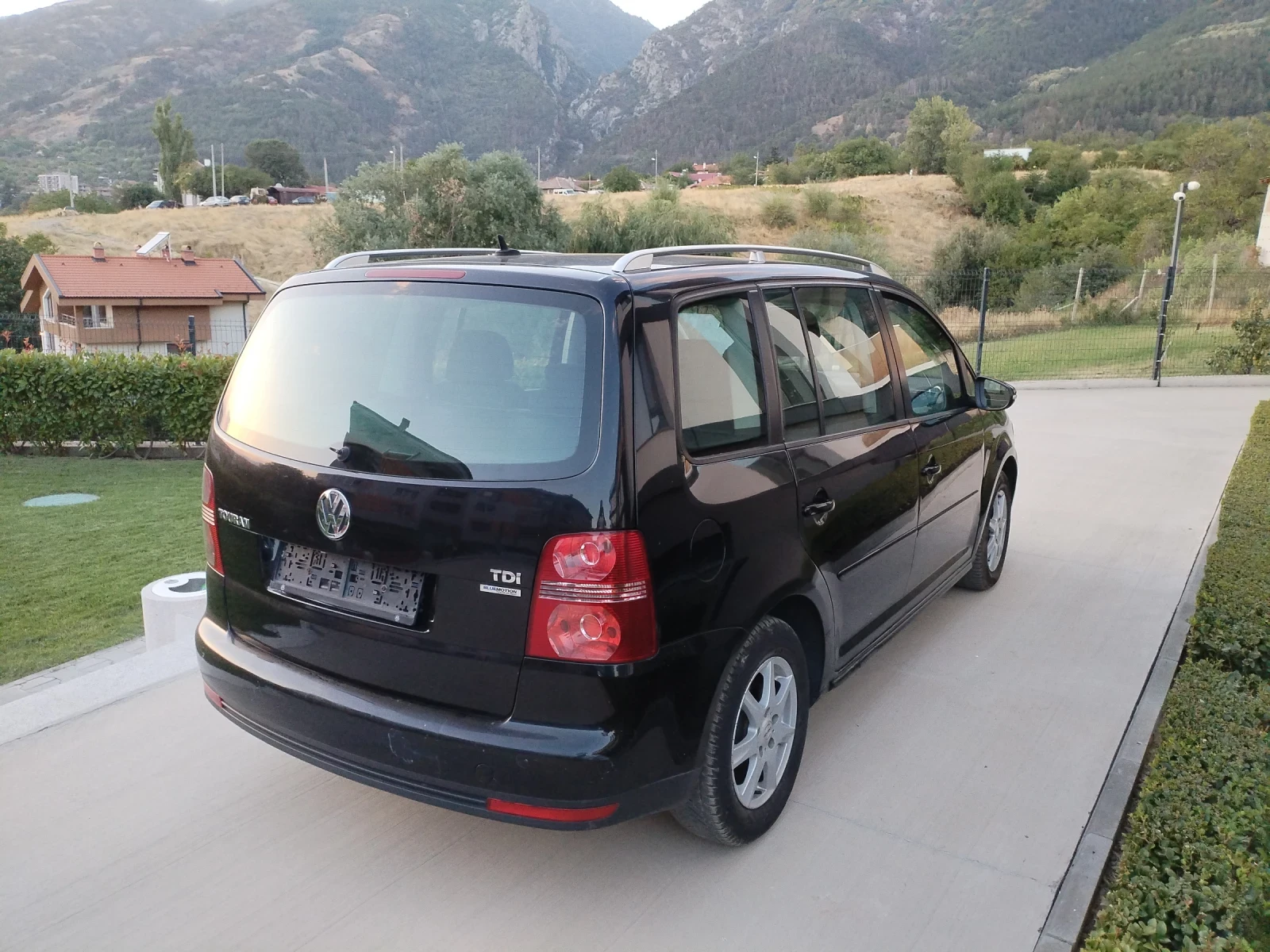 VW Touran 1.9 TDI 105HP Климатроник Подгреви Темпомат , снимка 5 - Автомобили и джипове - 55901491