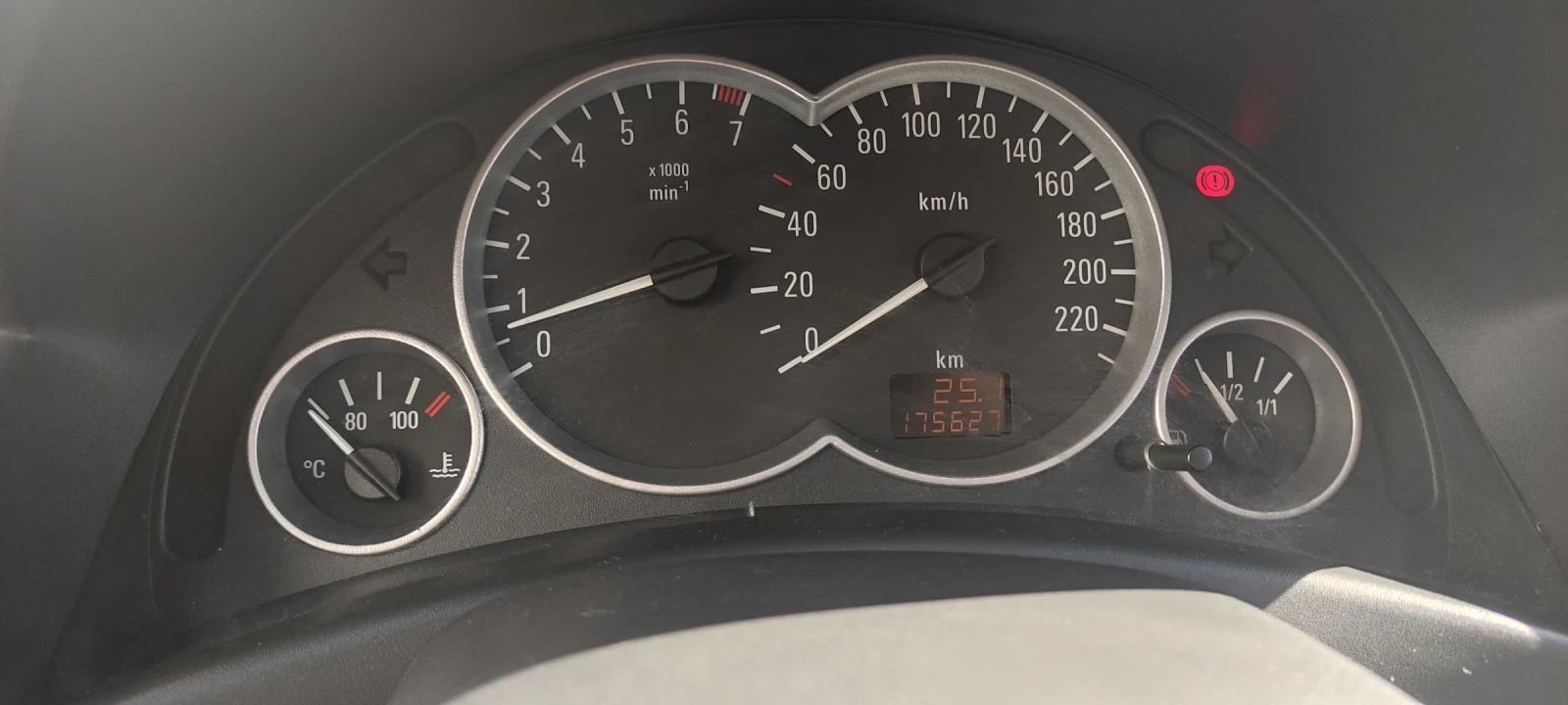 Opel Corsa C, снимка 17 - Автомобили и джипове - 56545552