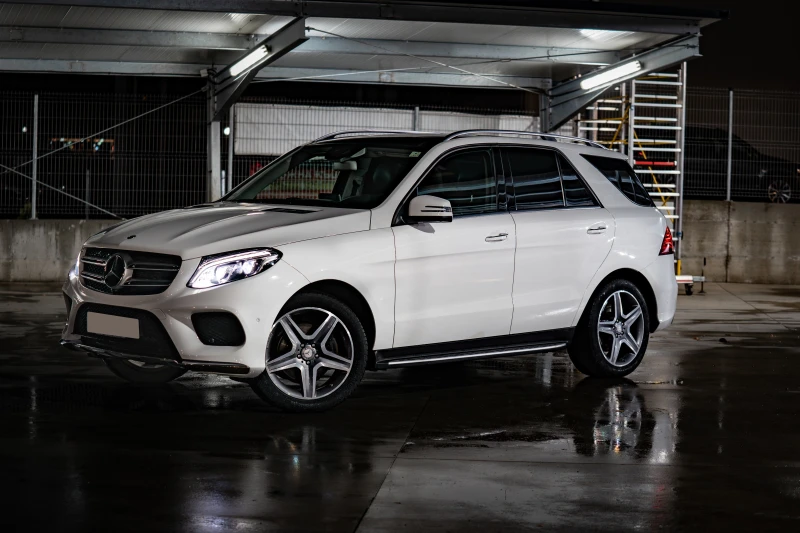 Mercedes-Benz GLE 350d AMG/OFFROAD/360 CAMERA/VAKUM/PAMET/PANORAMA, снимка 2 - Автомобили и джипове - 48385164