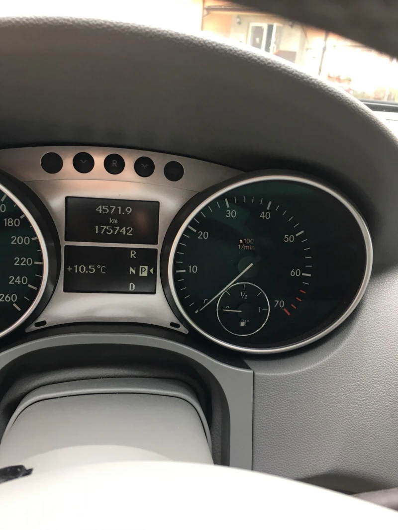 Mercedes-Benz ML 350, снимка 2 - Автомобили и джипове - 52320611