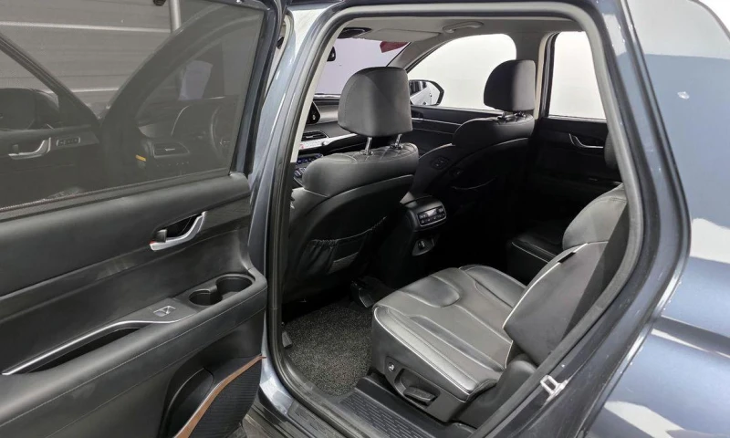 Hyundai Palisade Diesel 2.2 2WD Prestige, снимка 11 - Автомобили и джипове - 52059157