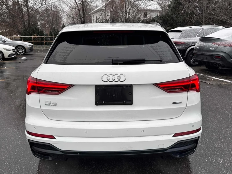 Audi Q3 * Progressiv * CARFAX * БЕЗ ПЪРВОНАЧАЛНА ВНОСКА, снимка 4 - Автомобили и джипове - 53077296