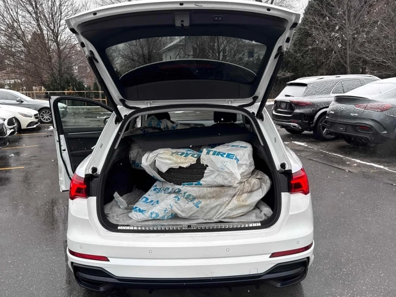 Audi Q3 * Progressiv * CARFAX * БЕЗ ПЪРВОНАЧАЛНА ВНОСКА, снимка 16 - Автомобили и джипове - 53077296