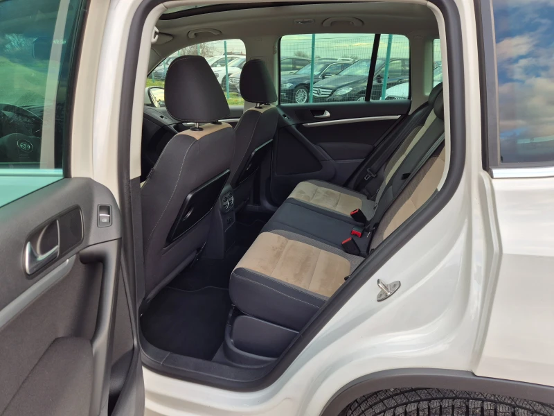 VW Tiguan 2.0TDI 4Motion, снимка 12 - Автомобили и джипове - 53093316
