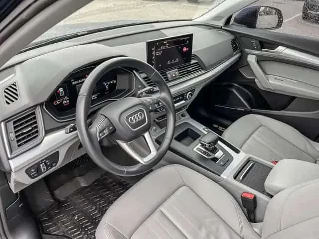 Audi Q5 * 2 КЛЮЧА | 4 НОВИ ГУМИ | БЕЗ ИНЦИДЕНТИ * CARFAX *, снимка 14 - Автомобили и джипове - 54431451