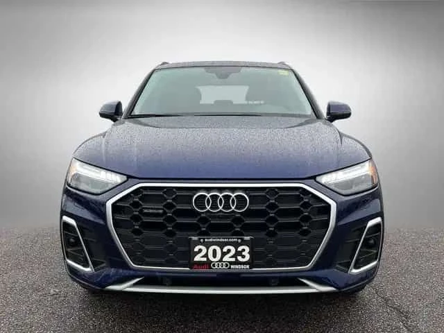 Audi Q5 * 2 КЛЮЧА | 4 НОВИ ГУМИ | БЕЗ ИНЦИДЕНТИ * CARFAX *, снимка 2 - Автомобили и джипове - 54431451