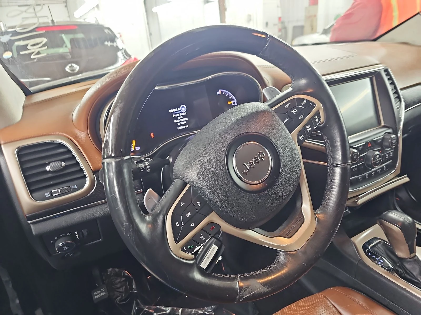 Jeep Grand cherokee 2016 Jeep Grand Cherokee Summit - изображение 9