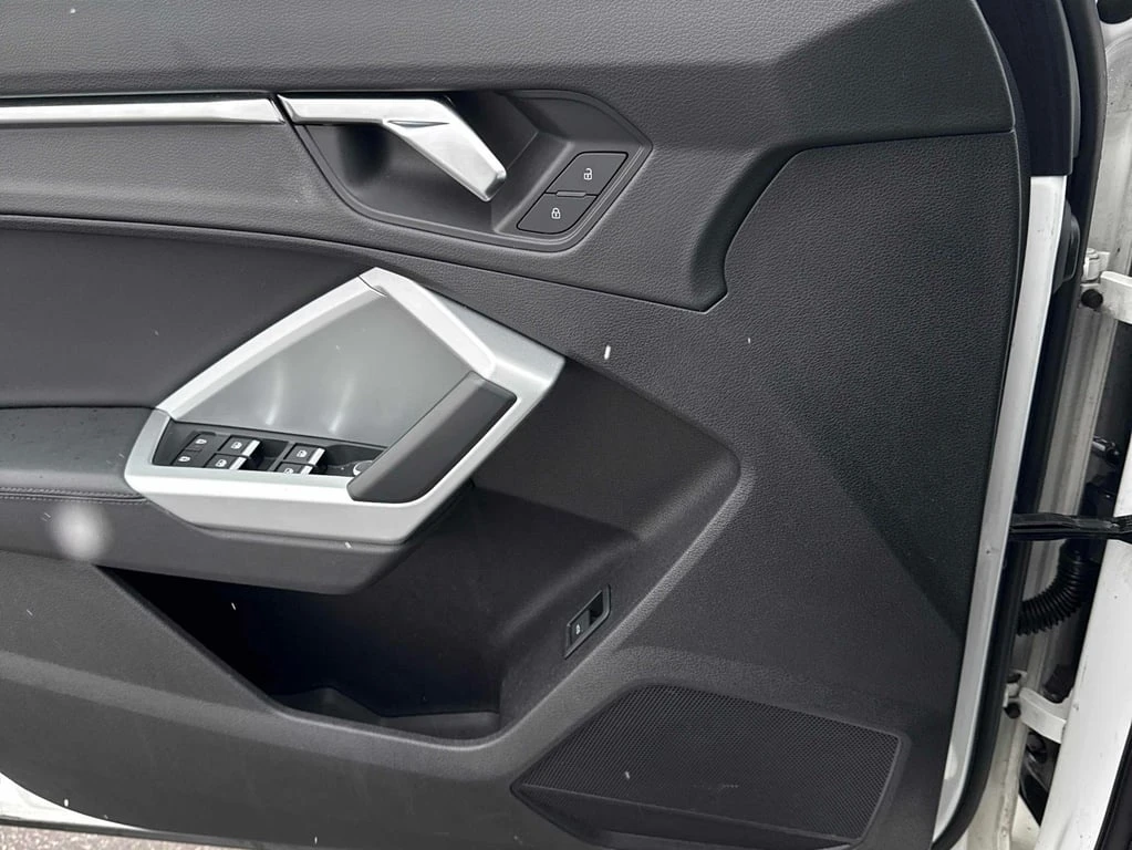 Audi Q3 * Progressiv * CARFAX * ��� ������������ ������ | Mobile.bg � ����������� 13