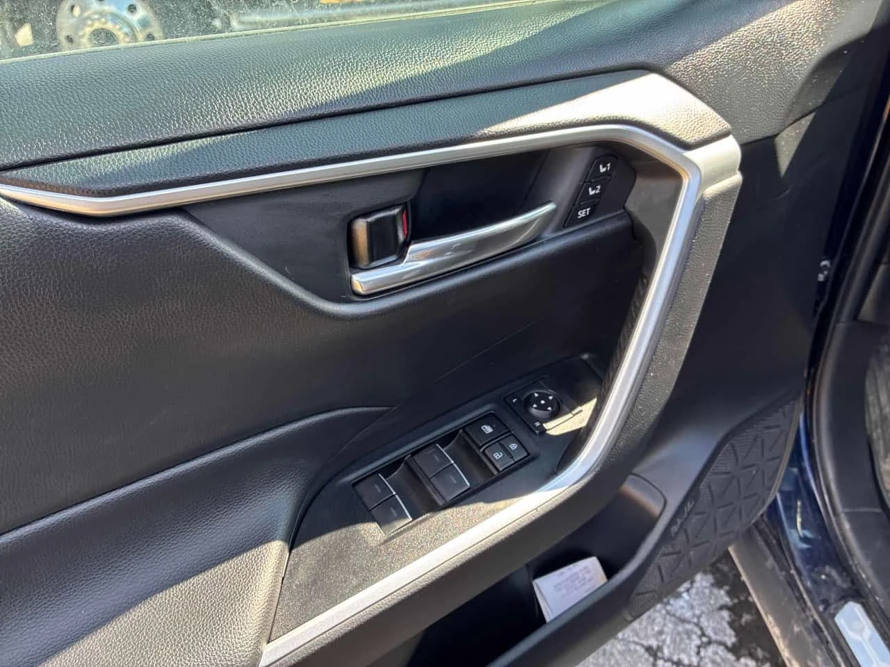 Toyota Rav4 * Hybrid XLE * ПОДГРЕВ * КЛИП НА МОТОРА, снимка 10 - Автомобили и джипове - 53904113