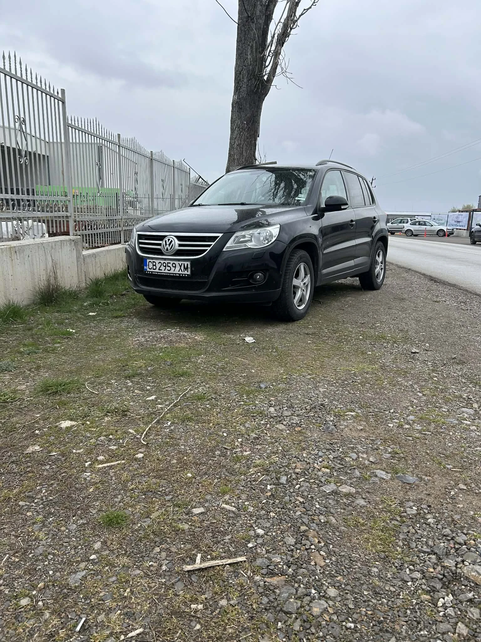 VW Tiguan, снимка 2 - Автомобили и джипове - 54230720