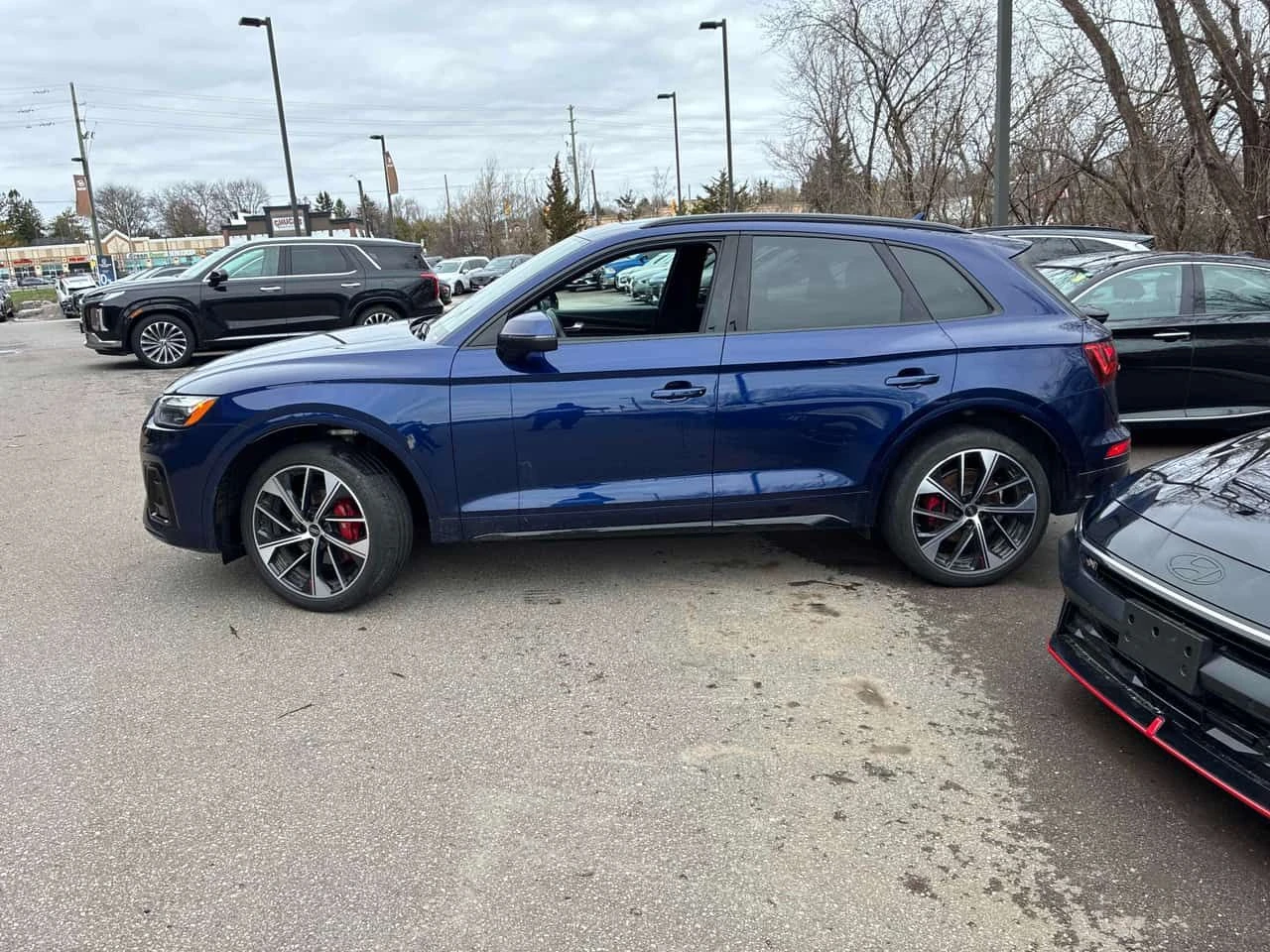 Audi SQ5 * Progressiv * MATRIX* DISTRONIC* PANO* , снимка 2 - Автомобили и джипове - 54478203