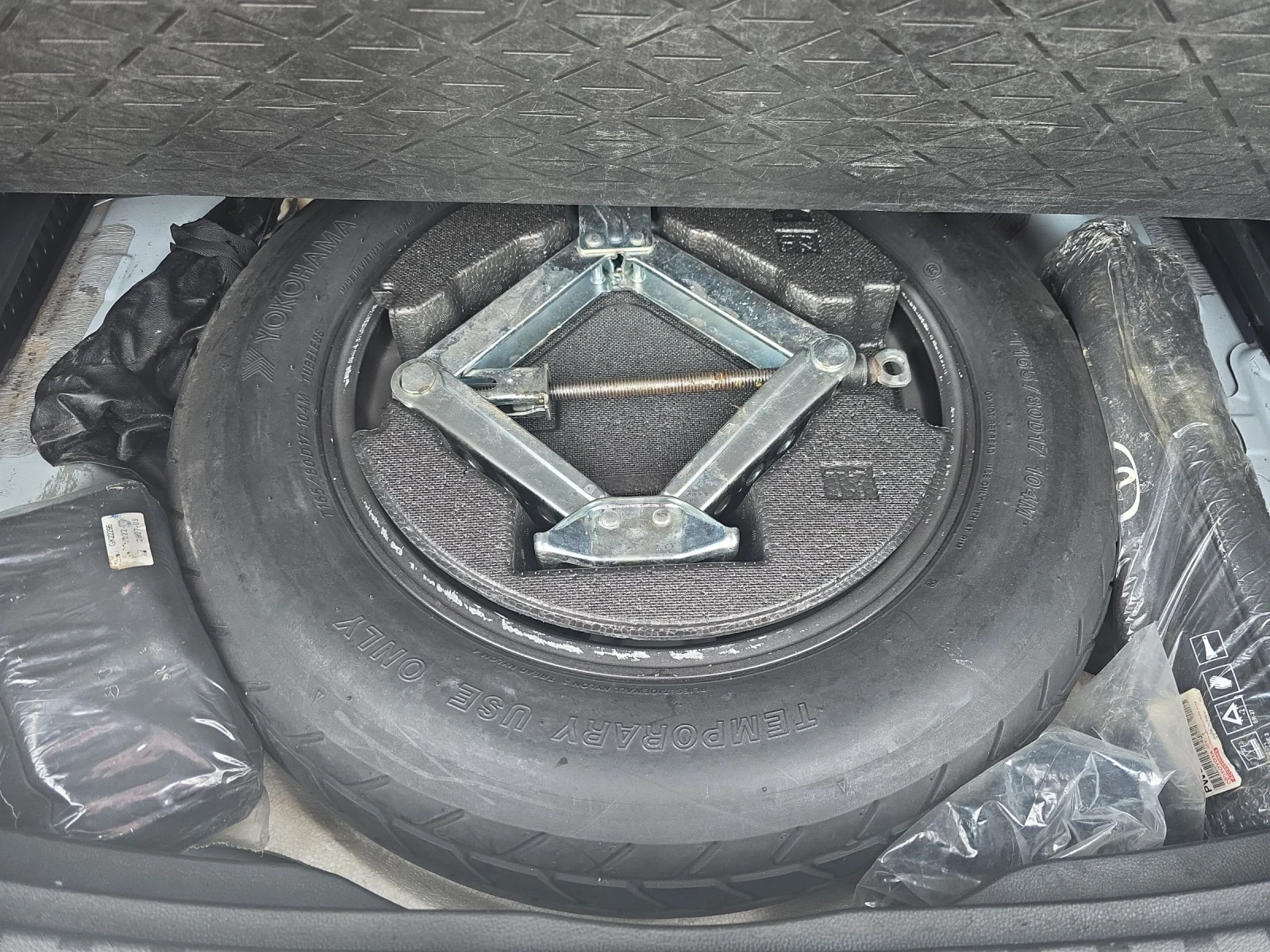 Toyota Rav4 ADVENTURE 2.5 4х4 Koja navi, снимка 16 - Автомобили и джипове - 54766217