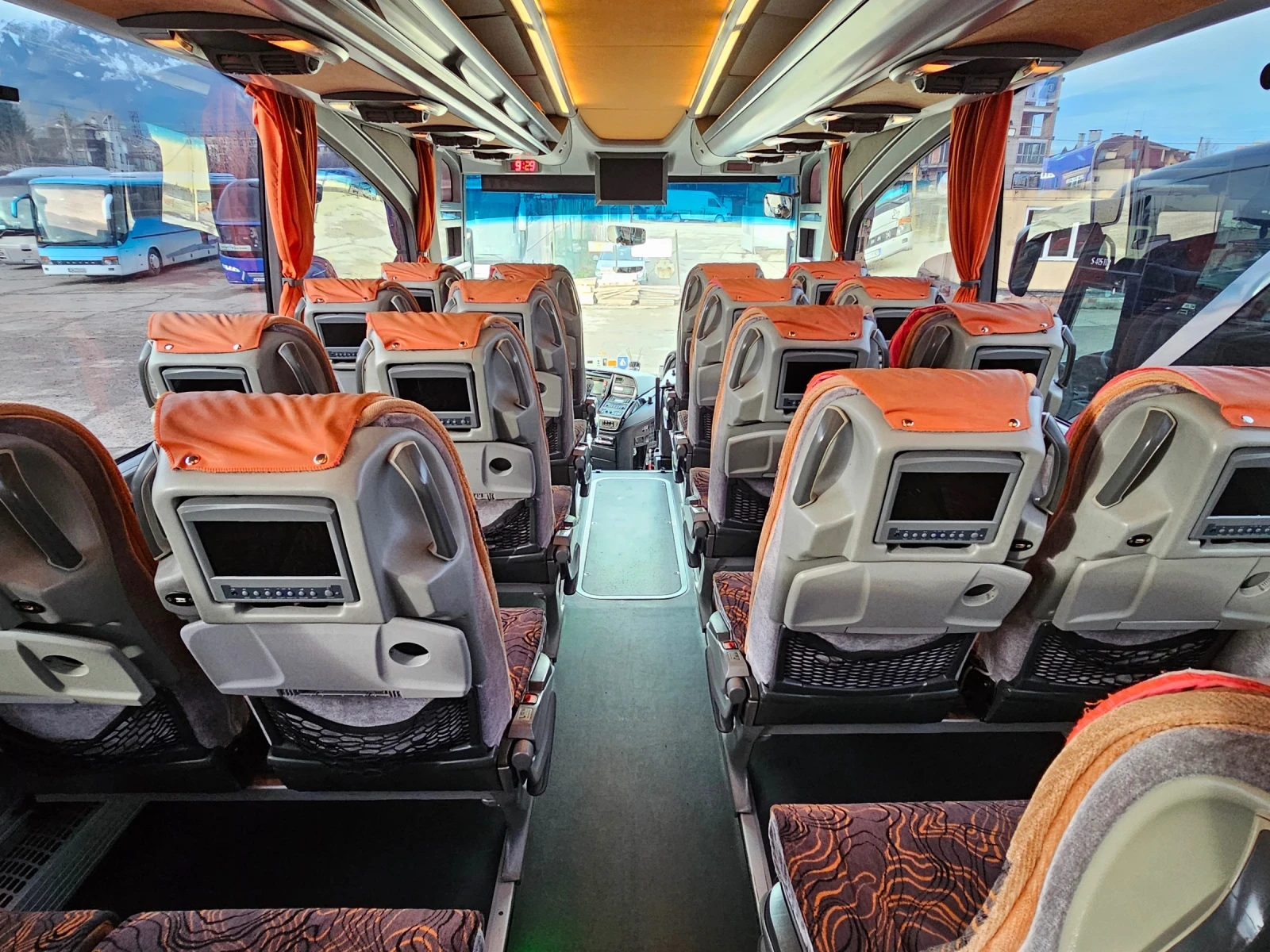 Mercedes-Benz Travego 15 SHD, снимка 10 - Бусове и автобуси - 56288020