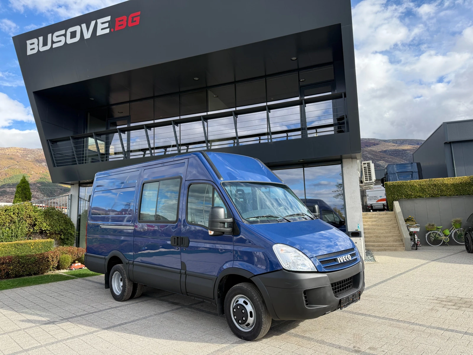 Iveco Daily 40C18 3.0HPI до 3.5т Товаропътнически 5-местен A/C