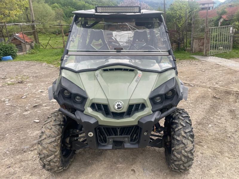 Can-Am Commander 800R