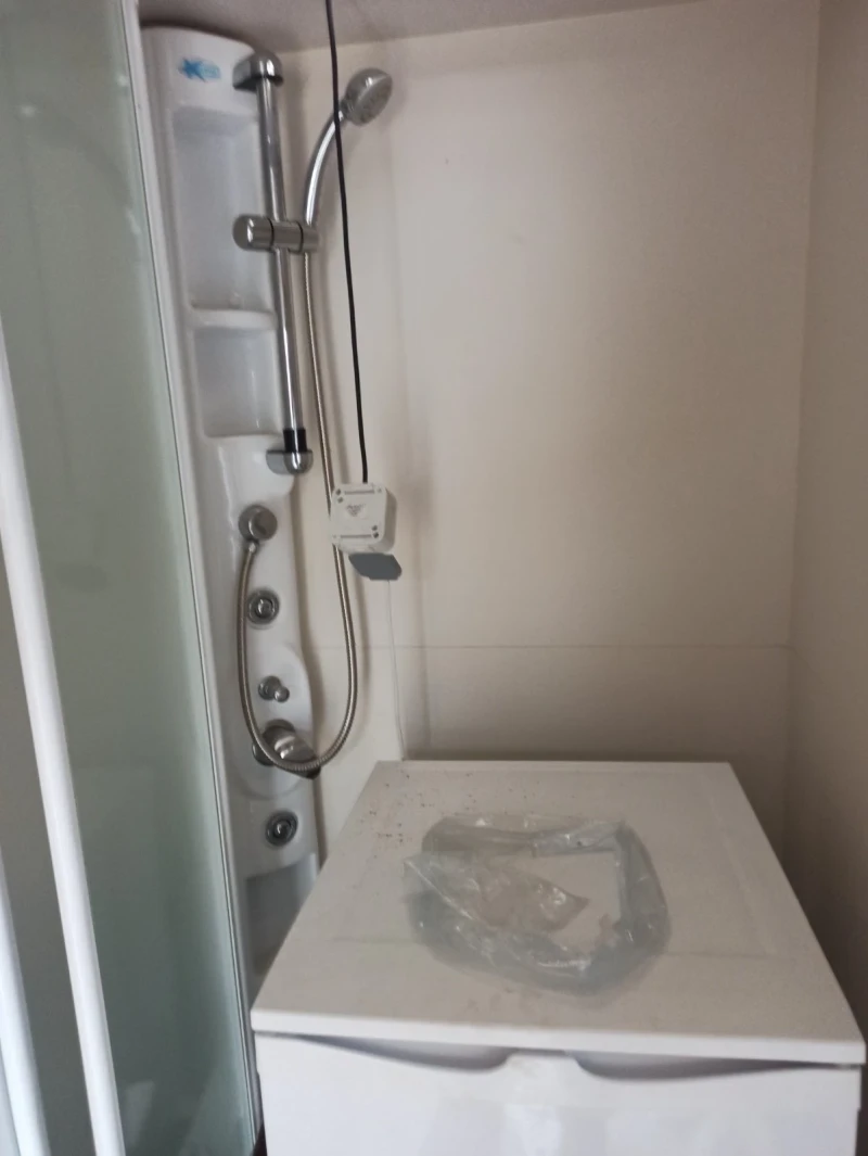 Каравана Knaus, снимка 5 - Каравани и кемпери - 52559680