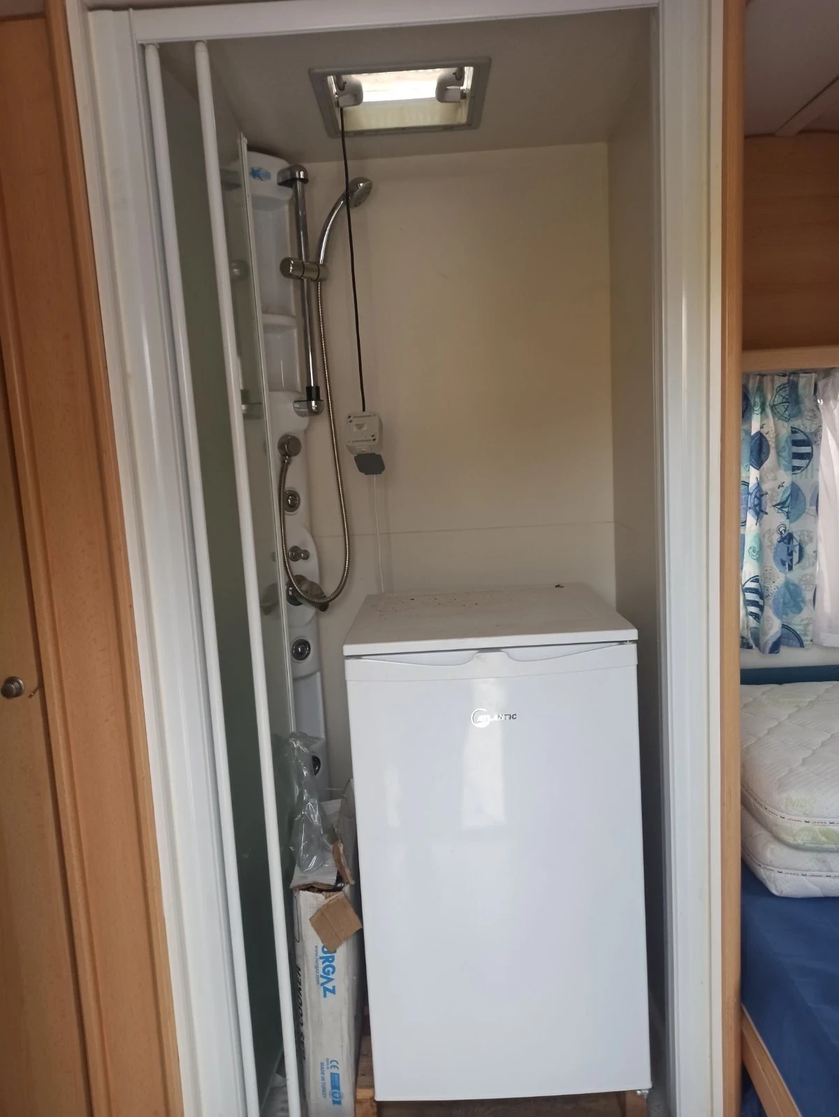 �������� Knaus | Mobile.bg � ����������� 6